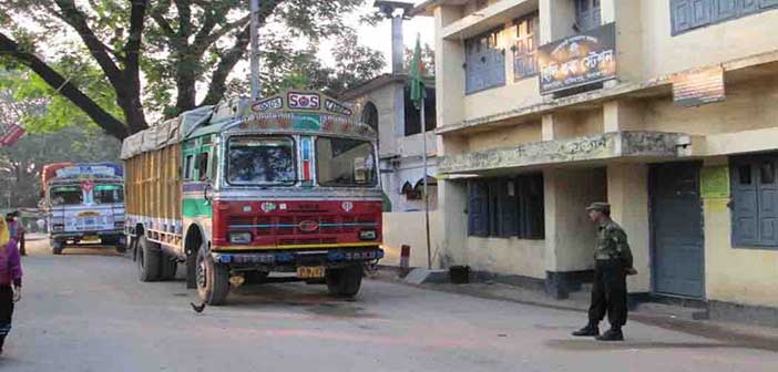 দুদিন বন্ধের পর আমদানি রফতানি বাণিজ্য শুরু